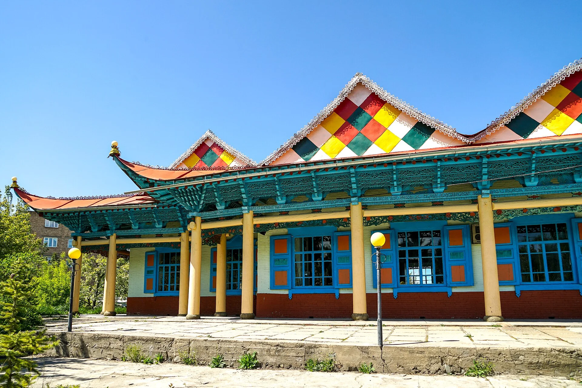 Дунганская мечеть в Караколе